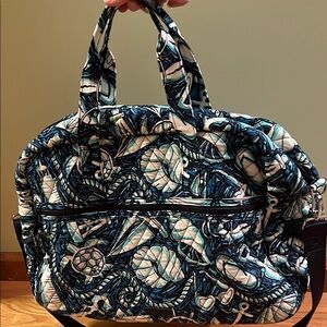 Vera Bradley Carry On—Shore Enough Retired Print